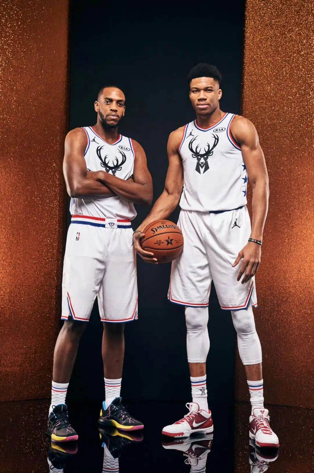 球迷：这队真的值得所有掌声（球迷盛赞：这支球队配得上满堂喝彩）