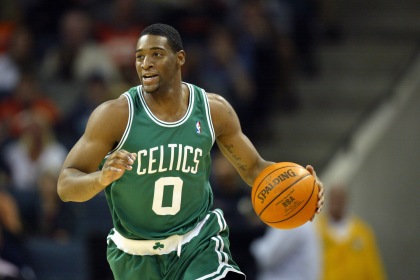 名宿：在我看来莱奥是边锋不是前锋；他配得上米兰10号球衣（名宿：莱奥是边锋非前锋，配得上米兰10号）